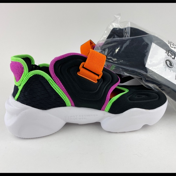 NEW Nike Aqua Rift Fire Pink With Socks - Picture 13 of 15